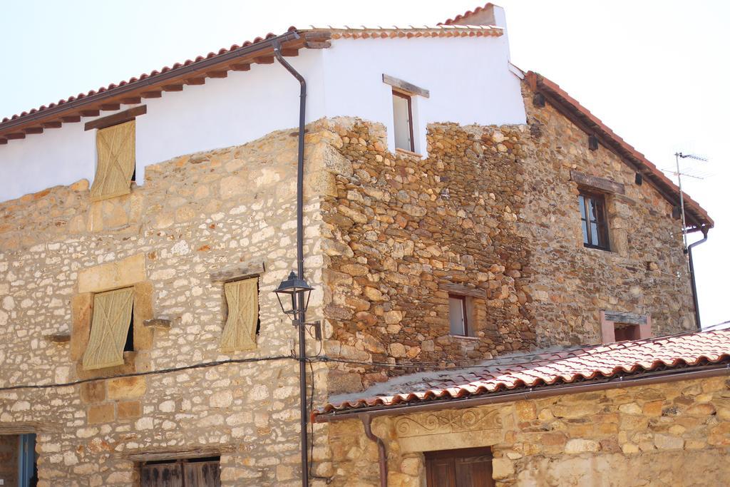 La Grulla Dorada Konuk evi Perales del Puerto Dış mekan fotoğraf